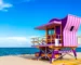 iconica-caseta-de-socorristas-en-miami-beach-istock-1340383204