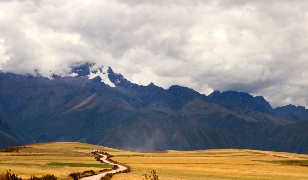 Conociendo los alrededores de Cusco en auto