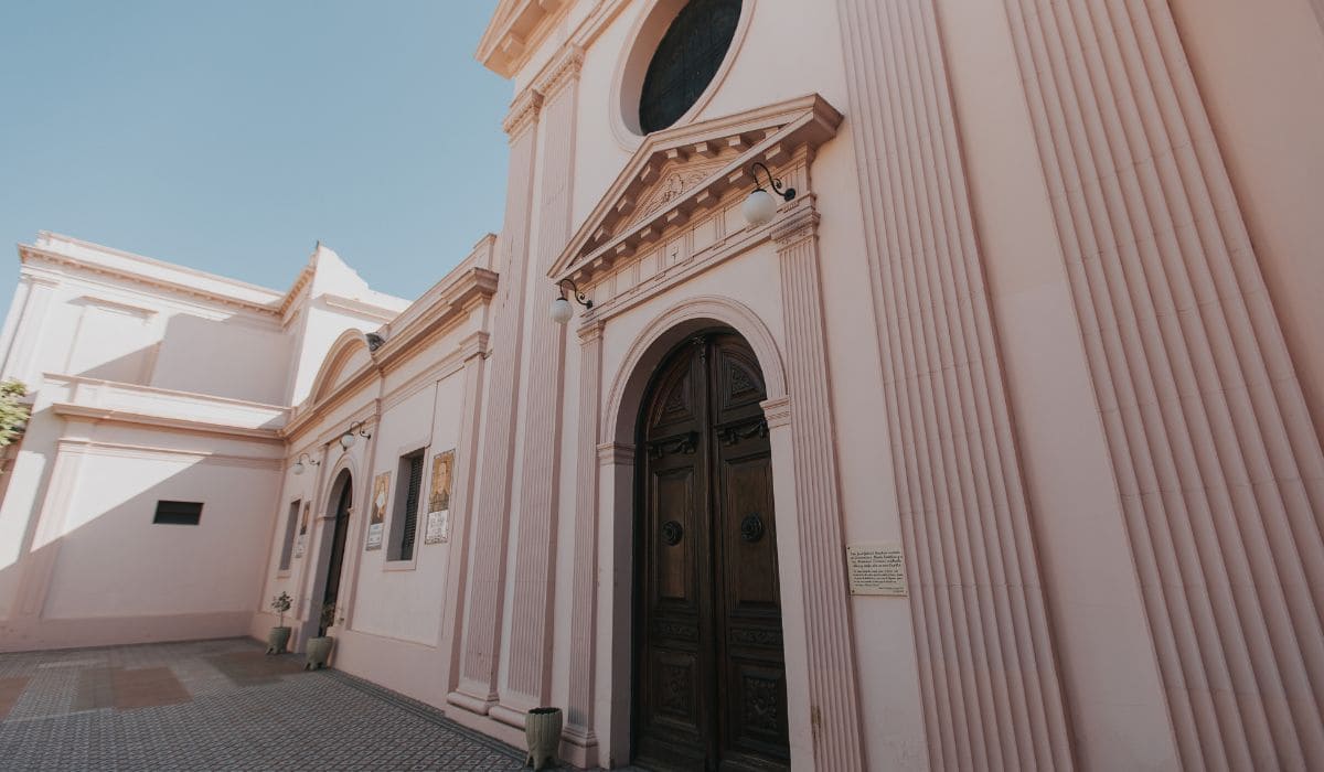 La capital, uno de los lugares para recorrer en Córdoba