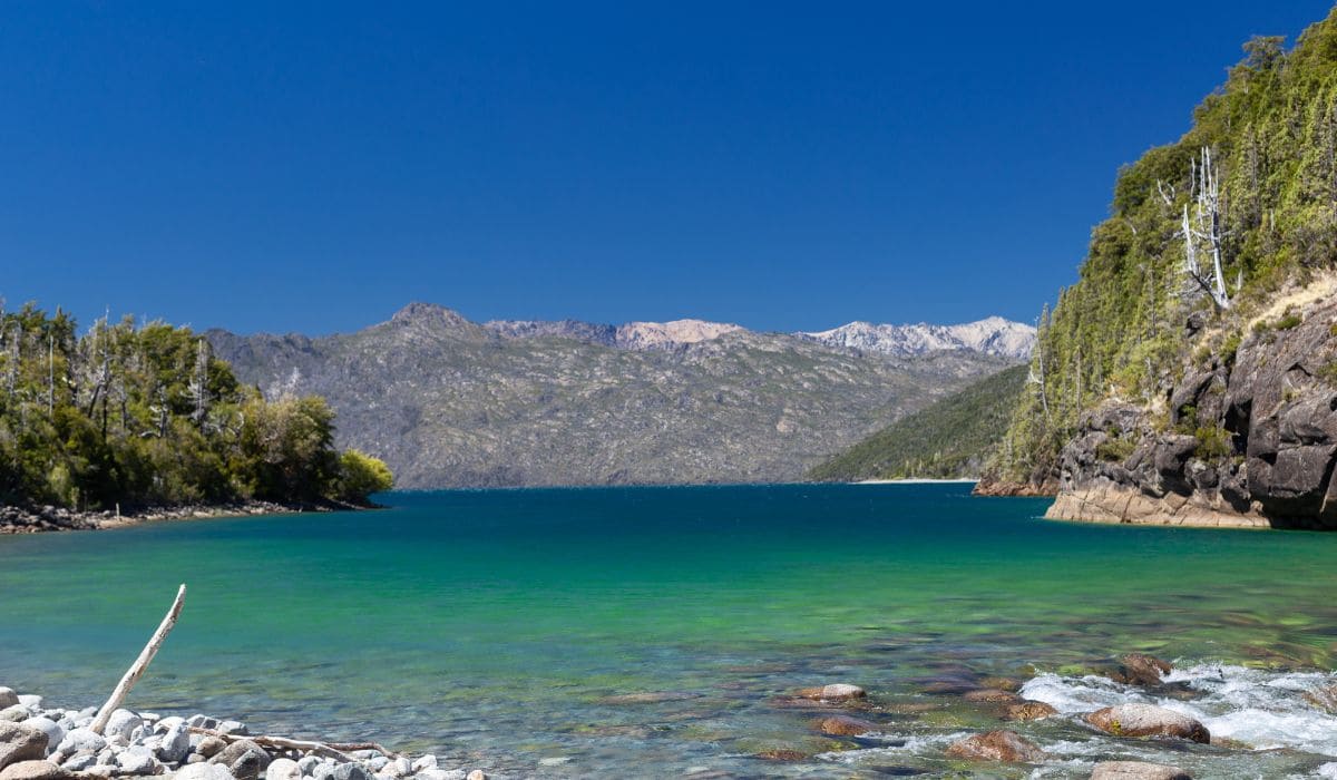 Lago Puelo, un lugar que se encuentra en la ruta de Bariloche a Esquel